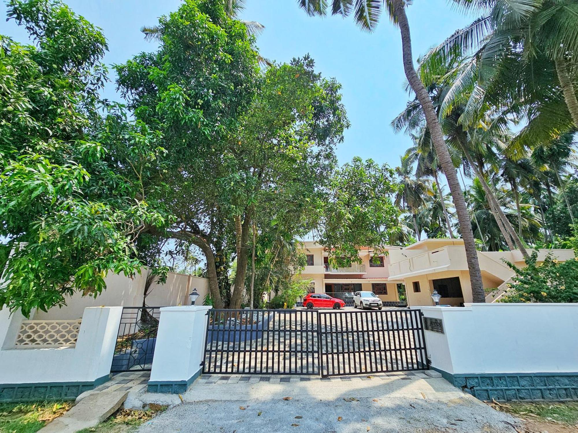 Veda Villa Kundapura Bagian luar foto